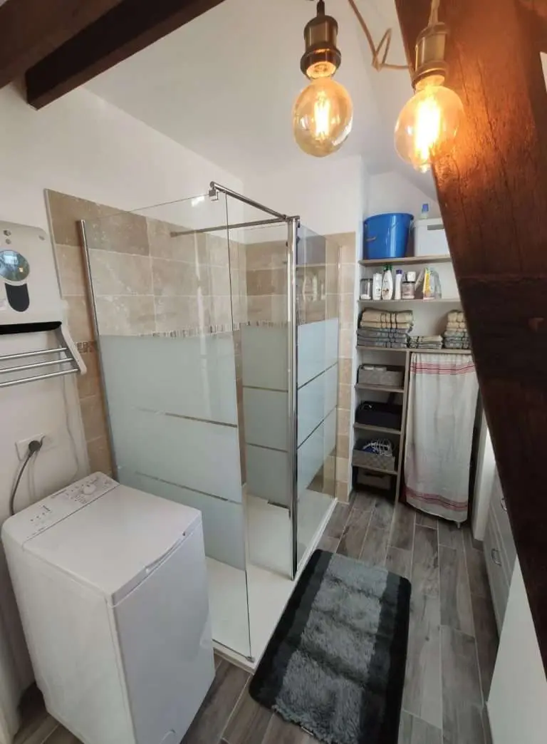 douche italienne (photo grand angle)